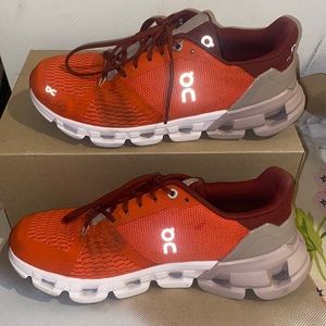 On Cloud Cloudflyer - size 7.5